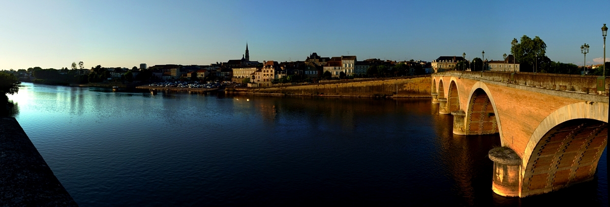 VieuxPontBergerac2-15 images.jpg - Vieux Pont de Bergerac2 - 15img (3.60m x 1.20m)
